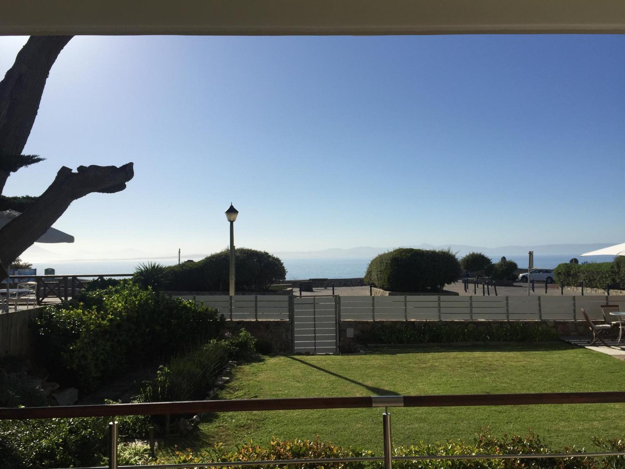 74 On Marine Apartment Hermanus Room photo