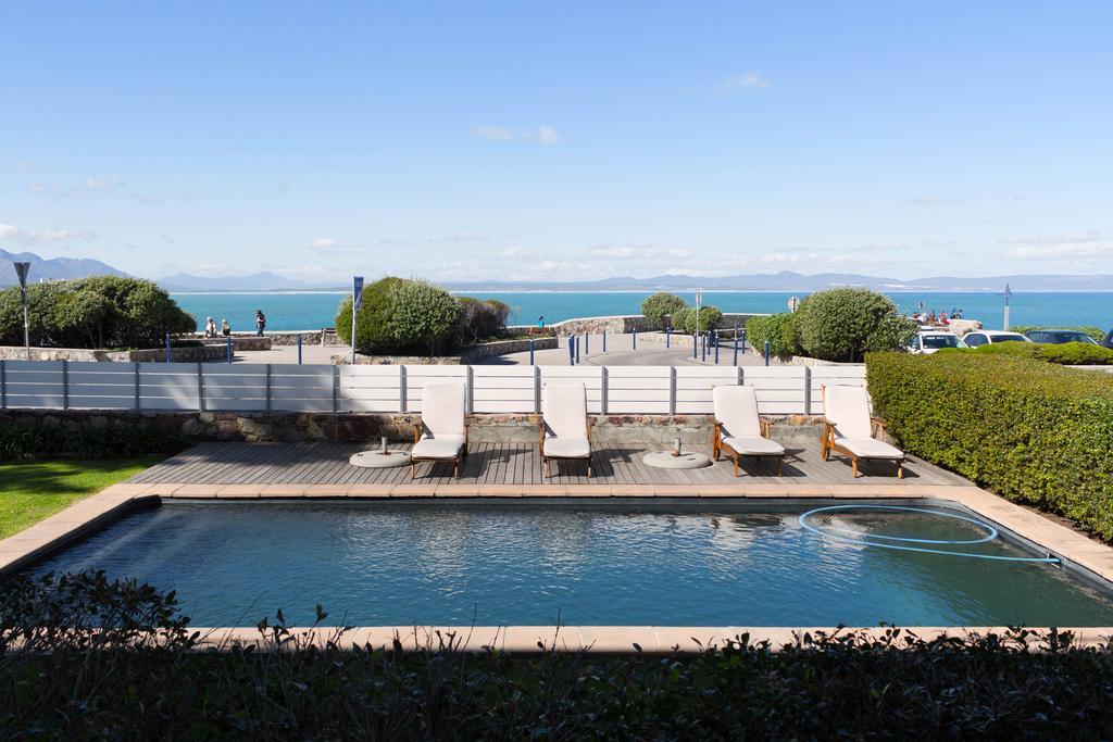 74 On Marine Apartment Hermanus Room photo