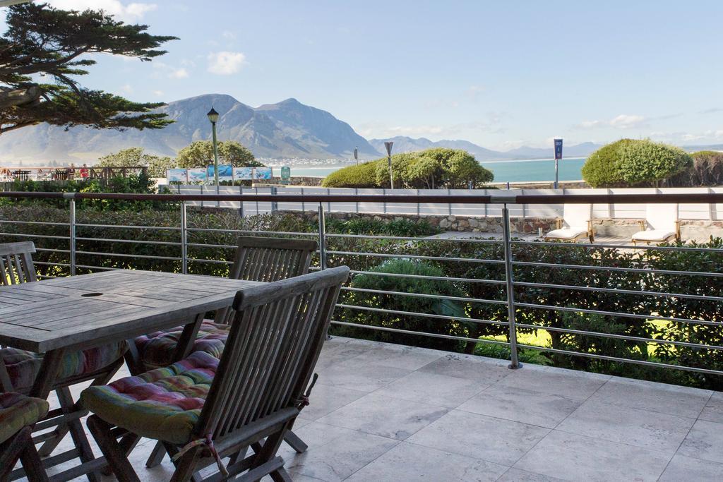 74 On Marine Apartment Hermanus Room photo